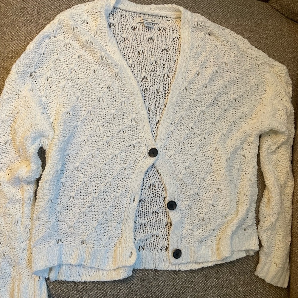 White American Eagle loose Knit Sweater